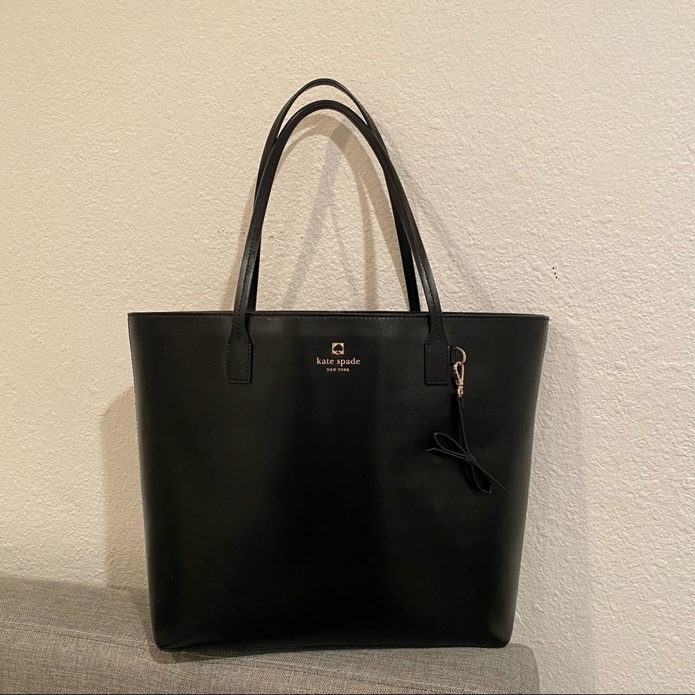 Kate Spade leather tote in black